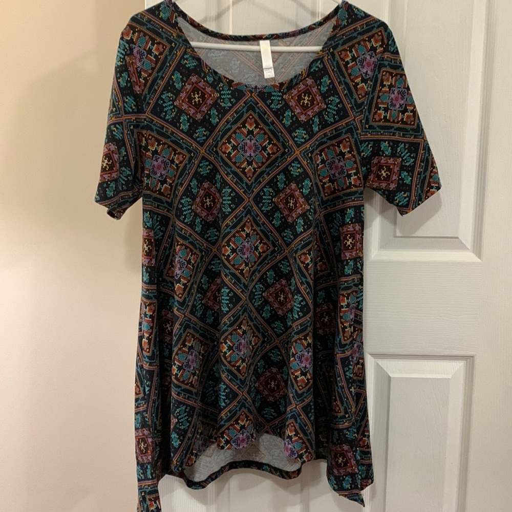 Lularoe multi color mosaic print short sleeve shirt Women’s large
